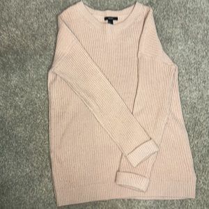 Knitted rose colored sweater